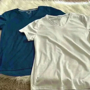 Reel Legends Size Large V-Neck Short Sleeve Tee Stretchy Ribbed